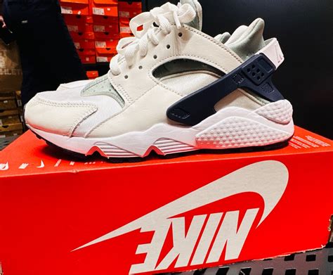 nike huaraches for sale.